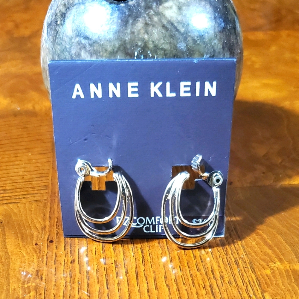 Clip on earrings